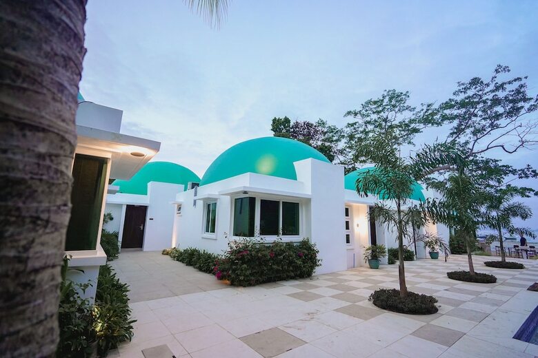 Hotel Weekends El Nido Beach Resort