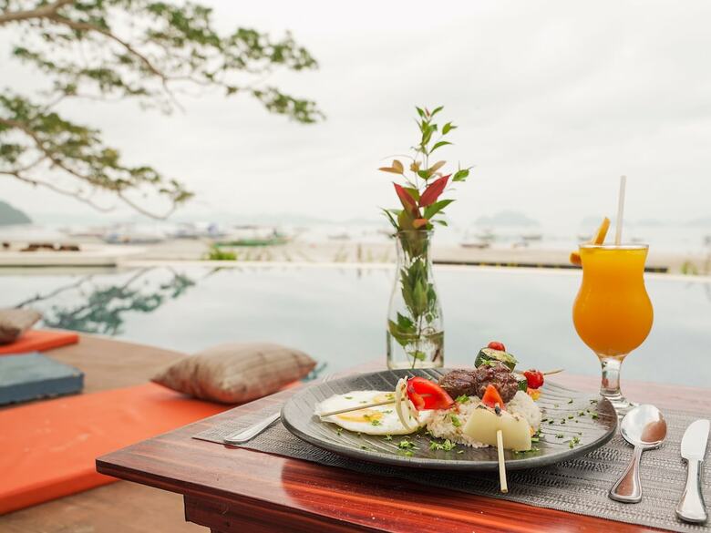 Hotel Weekends El Nido Beach Resort