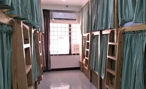 8th Street Hostel - Santo Nino Branch