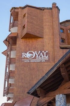 Hotel H�tel Le Royal Ours Blanc