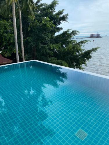 The Luxury Pool Villa Beach Front Pattaya ??????????????????????????????????????????