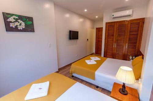 Hotel Sadhu Garden Inn