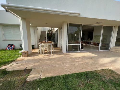 A Villa In Caesarea With Sea View