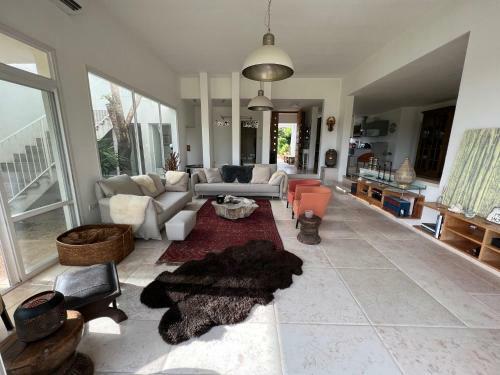 A Villa In Caesarea With Sea View