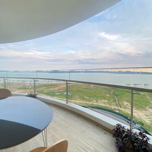 Citadines Marina Halong 3br Apartment