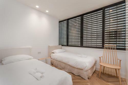 Stunning And Design 2bdr Apartment