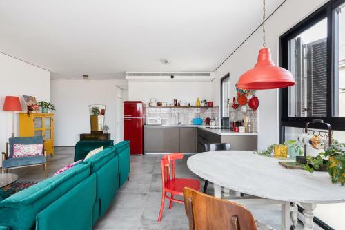 Neta's Art & Design Apartment By Tlv2rent