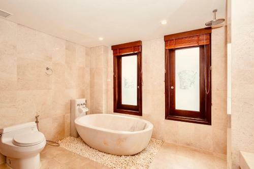 Excellent Ruby Villa Near Han River