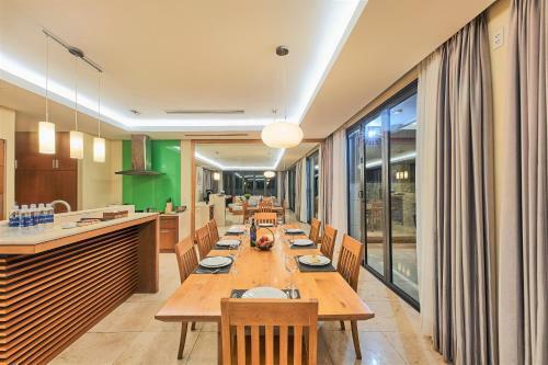 Stunning 5 Bedrooms Villas 5 Stars