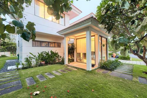 Stunning 5 Bedrooms Villas 5 Stars