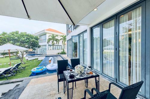 Stunning 5 Bedrooms Villas 5 Stars