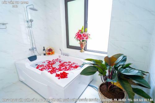 King's Hotel V?n Qu�n