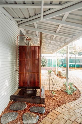Dunsborough R & R