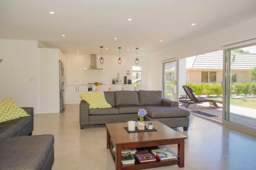 Paradise At Pauanui - Pauanui Holiday Home