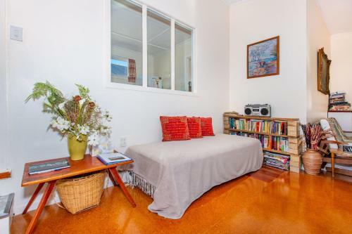 Relax At Raglan - Raglan Holiday Home