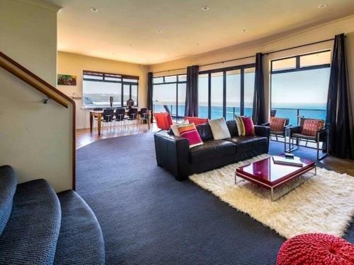 Oceana 21 - Beautiful Holiday Home Tairua