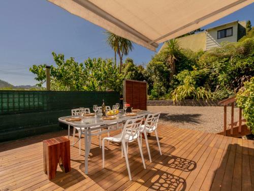 Cedar Cottage - Tairua Holiday Home