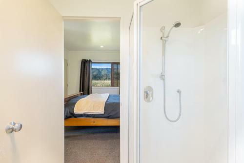 Cottage On Rutherford - Waikanae Beach Holiday Home