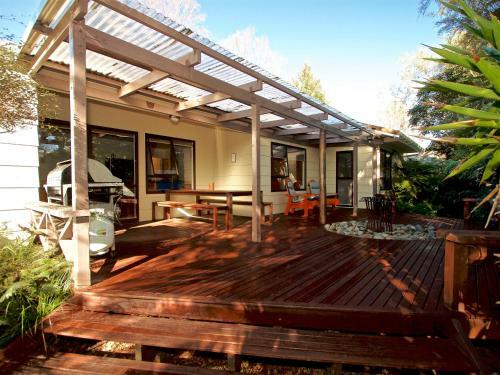 Koura Lodge - Turangi Holiday Home