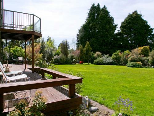 Riverstone House - Turangi Holiday Home
