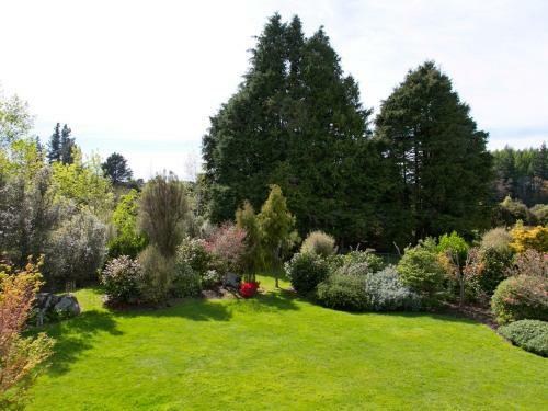 Riverstone House - Turangi Holiday Home