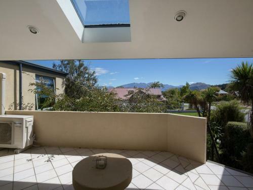 Central Sanctuary - Wanaka Holiday Home