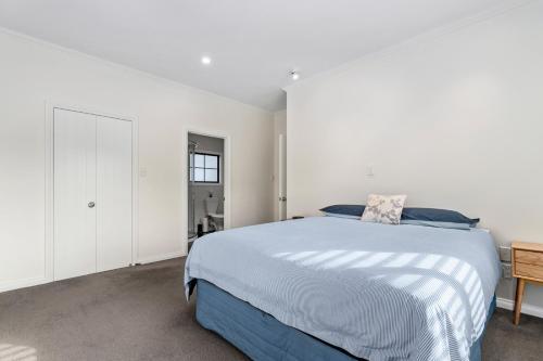 Meadowstone Escape - W?naka Holiday Home