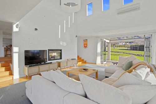 Elderberry Elegance - Wanaka Holiday Home