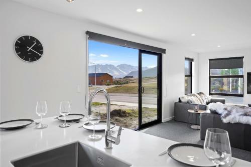 Paradise Point - W?naka Holiday Home