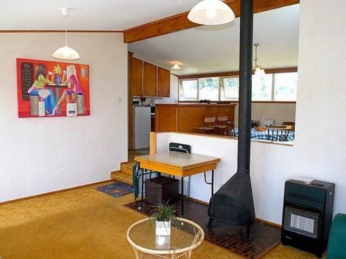 Hibiscus Cottage - Whangamata Bach