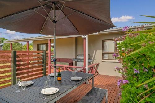 Ocean Oasis - Whangamata Holiday Home