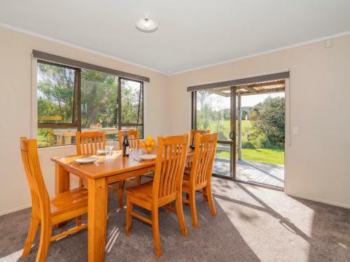 Bunnies Bach - Whangamata Holiday Home