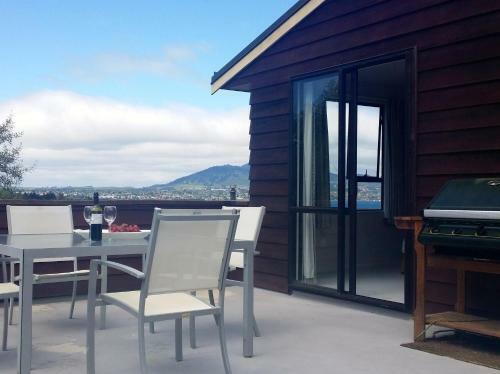 Acacia Views - Acacia Bay Holiday Home