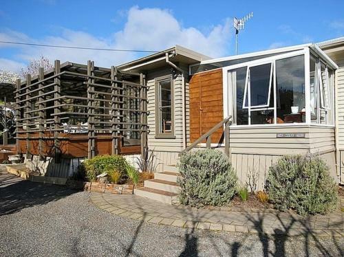 The Maple Tree - Taupo Holiday Home