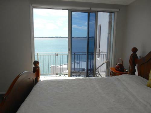 Absolute Waterfront, Tauranga Apartment