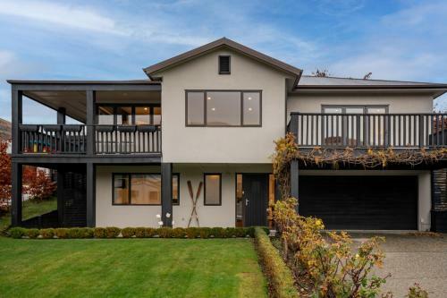 Arrow Peaks - Arrowtown Holiday Home
