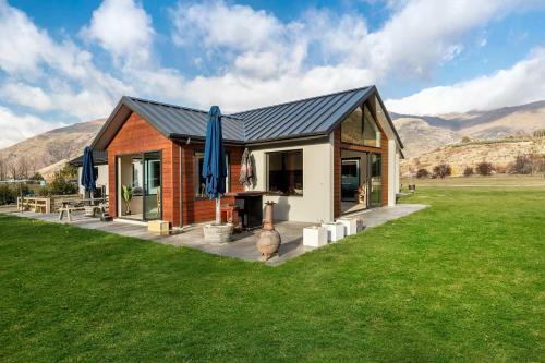 Travellers Retreat Live The Dream