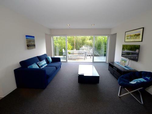 Walnut Retreat - Akaroa Holiday House
