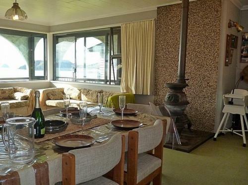 Endless Views - Opito Bay Holiday House