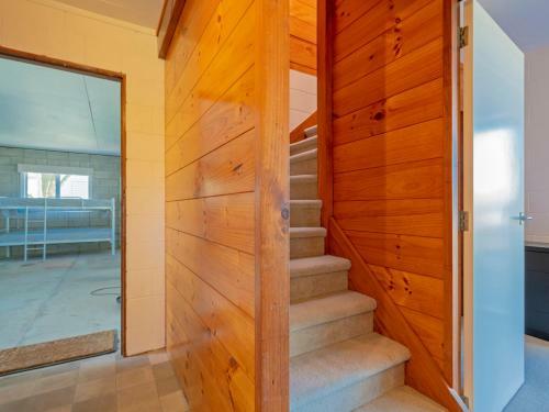 Beachfront Views - Hahei Holiday Home
