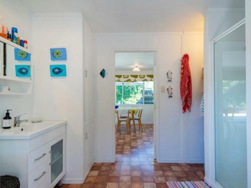 Koru Cabin - Hahei Holiday Home