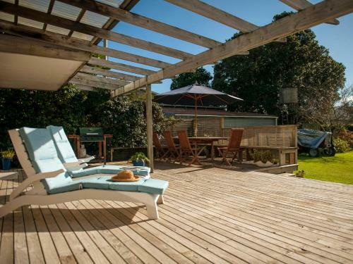 Coro Beach Haven - Hahei Holiday Home