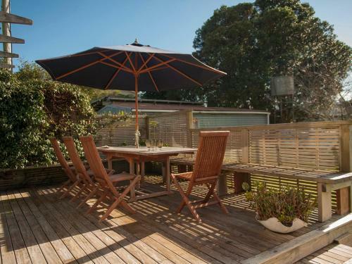 Coro Beach Haven - Hahei Holiday Home