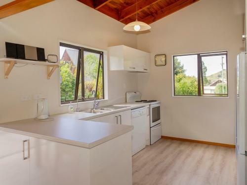 The Bach Retreat - Hahei Holiday House
