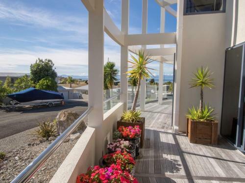 Sun, Sea, Sensational - Kaiteriteri Holiday Home