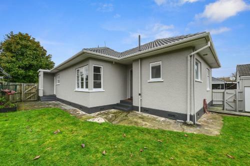 Figtree Bungalow - Rotorua Holiday Home
