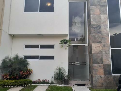 Linda Casa
