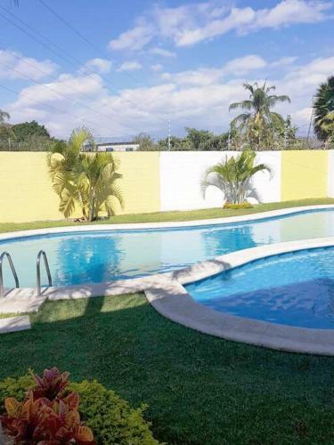Casa Con Alberca Para 12 Pers A 15 Min Tec Cuerna