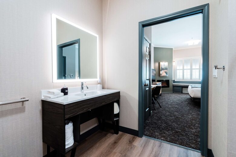 Hotel Ashley Inn