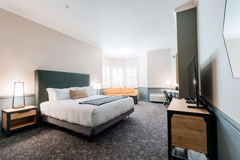 Hotel Ashley Inn